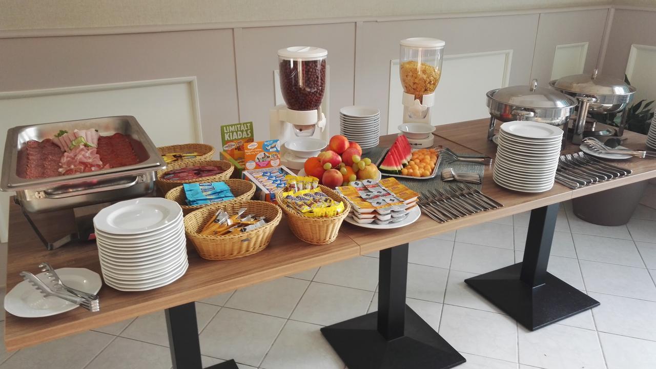 Otp Hotel Budapest Eksteriør billede